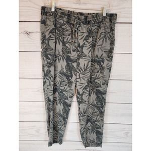 Old Navy Women's Green Palm Leaf Print High-Waisted Tapered Pants Size M